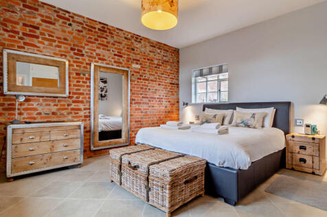 8637609-interior3...