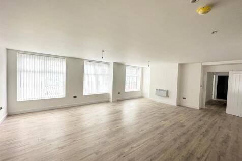 Open Plan Lounge / Kitchen