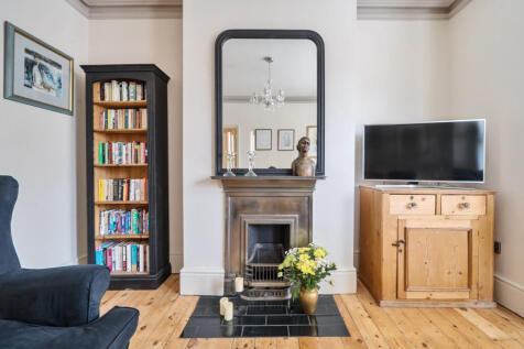 1332077-3-6890d4b...