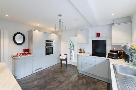 ST JAMES AVENUE, (14).jpg