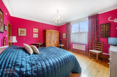 Holm Oak, Mount Park Avenue - lKGgGSvp68s6cMIRGLEJ