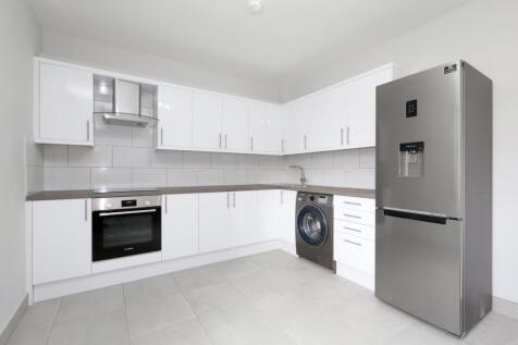 Enviably located within moments to Old Street Station, Hoxton Square and the numerous amenities of City Road is this large, recently renovated three double bedroom/two bathroom flat set within a purpo