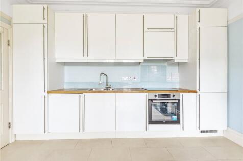A one bedroom apartment with a converted Victorian house located in an incredibly popular part of North Kingston.