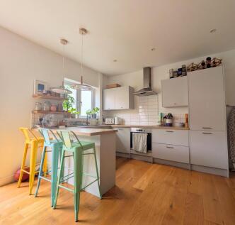 • Three-bedroom family home
• Principal bedroom with en-suite
• Modern family bathroom
• Spacious kitchen/dining room
• Enclosed rear garden
• Character features throughout
• Gas central heating
• Dou