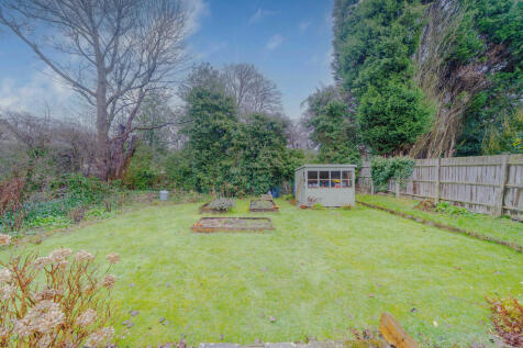 5 bed, 3 bath Detached in Birmingham - Photo 42