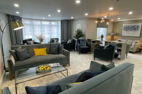 Communal lounge..jpg