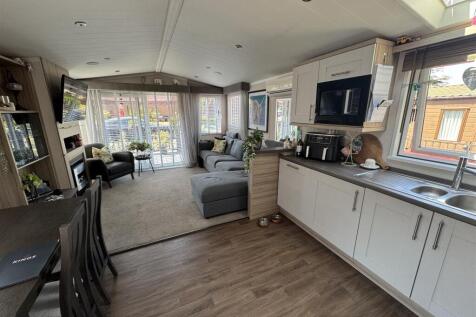 Kitchen/lounge