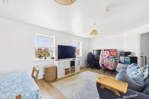 CAM03218G0-PR1094-STILL006