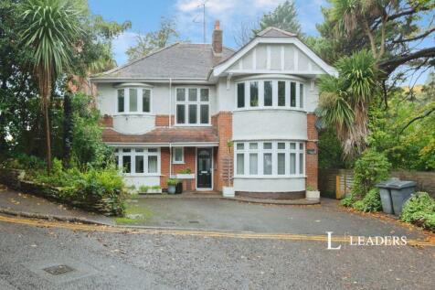 3 Bedroom Flat in BH2 6AH