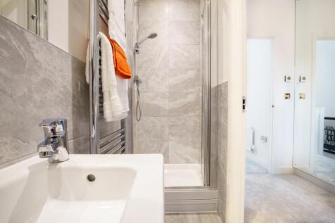 Enjoy having your own en suite shower room to bedroom 1