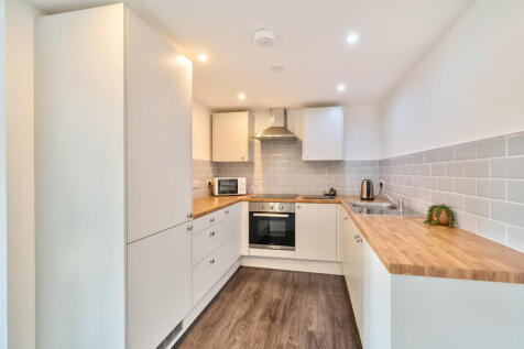 1298381-9-684fe0e...