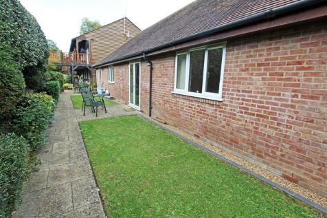 IMG_6284 rear patio.jpg