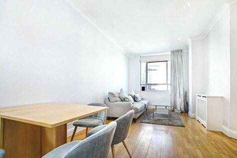 A beautifully presented 2-bedroom, 2-bathroom apartment in the prestigious North County Hall, ideally located on Chicheley Street, moments from the South Bank and Waterloo Station. Residents benefit f