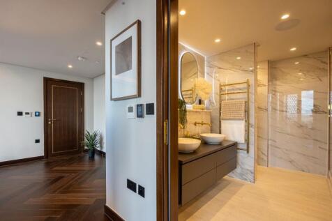 2 bed, 3 bath Apartment in Manchester - Photo 17