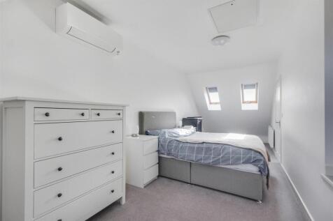 Bedroom 1_3.jpeg