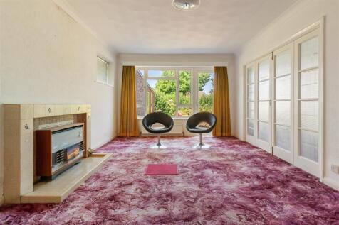4 Frobisher Close-003.jpg