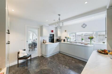 ST JAMES AVENUE, (13).jpg