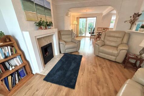 121 Mallon Dene L...