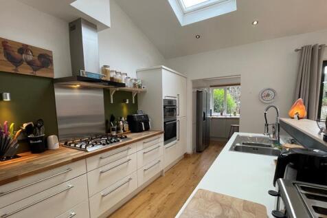 3 bedroom Terraced for sale
