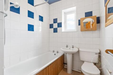 Gelligaer Gardens, Hern Crabtree (11).jpg