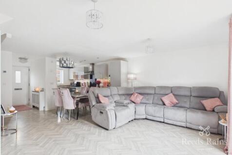LivingDining Kitchen