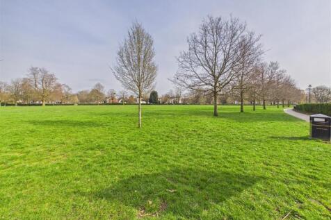 Local Park / Stoke Green