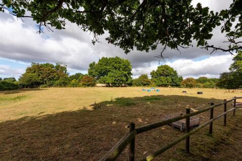 Leper House-external-08.jpg