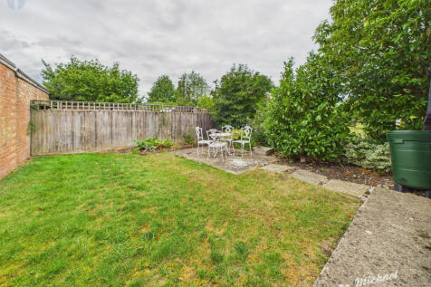 CAM03218G0-PR0723-STILL024