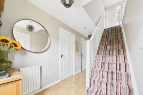 CAM02195G0-PR0085-STILL002