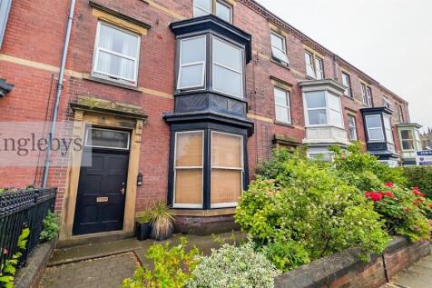 Flat 2, 17 Windsor Road.jpg