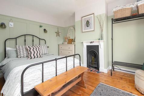 3 Harborough Road, Clipston (