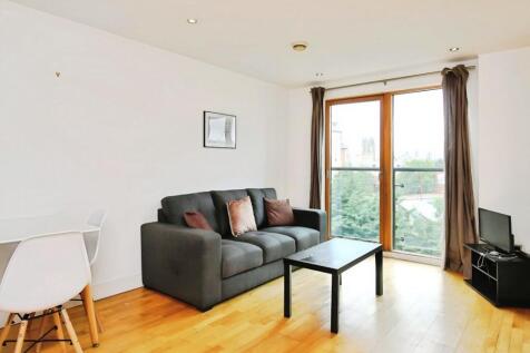 Deposit free option available //Fully Furnished //Fitted kitchen with integrated appliances //Open plan lounge diner //Juliette balcony //River views //4th floor //Few minute walk to Leeds station //L