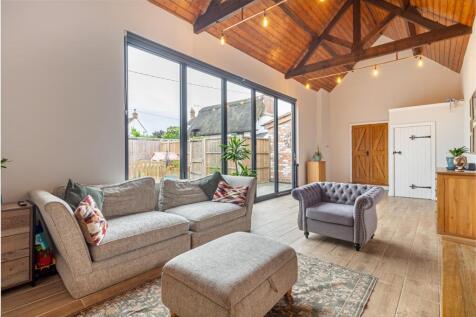 Living-room-2.jpg