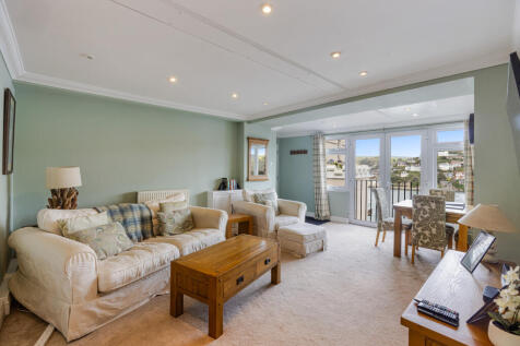 7 Sitting Room Lowerdeck