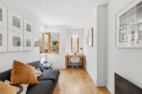 Bedroom/Study
