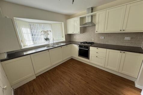 24 Seymour kitchen pic 1.jpeg