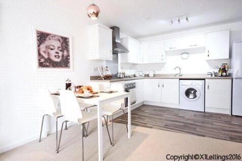 AVAILABLE 10TH JULY! * Fully furnished apartment * Located in Salford Quays * Parking available at £80 pcm * Bills included package now available at additional cost