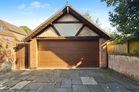 Garage and Parking.jpg