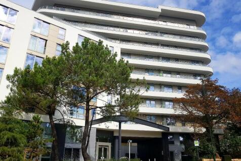 2 Bedroom Flat in BH1 2LG
