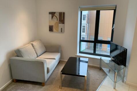 Eight8 Property are pleased to offer a light and spacious fully furnished 1 bedroom apartment at The Hive, Masshouse Plaza. Perfectly located with transport links around and out of the city and close