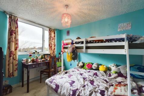 CAM02386G0-PR0113-STILL023