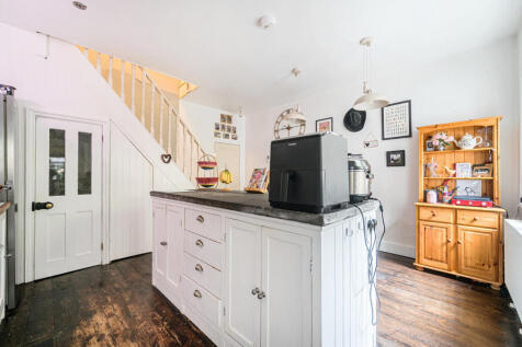 1375169-29-690c78...