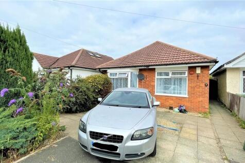 2 Bedroom Detached in BH11 8RR