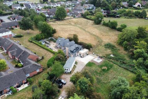 dji_fly_20250829_111820_203_1756462939680_photo_op