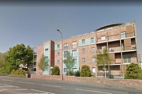 Two bedroom unfurnished apartment within a small unique development. Available now.