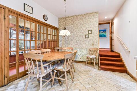 4 bed, 4 bath Detached in Glasgow - Photo 20