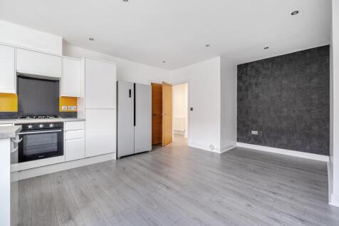 Open Plan Kitchen/Living Area