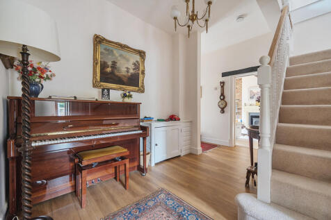 1340849-9-68a5b29...