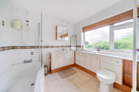 1375171-7-690cb15...