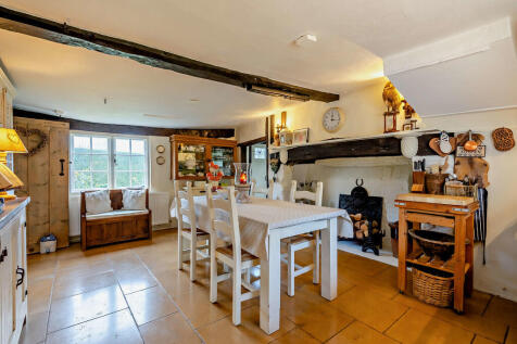 8635540-interior2...